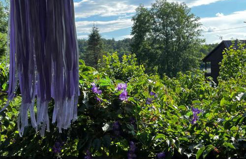 Leszczynowy domek nad jeziorem - Foto 12