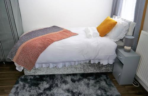 Comfortable Home From Home Bolton Central - Sleeps - 10 - Foto 18