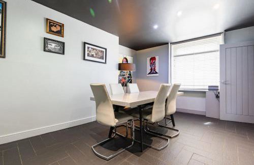 The Gallery on Swan Street - Photo 4