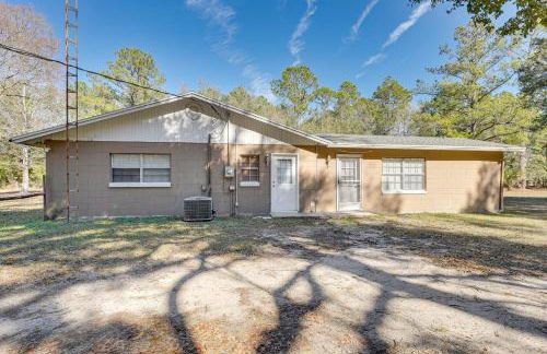 Hike and Fish! Wooded Family Getaway in Interlachen - Foto 26