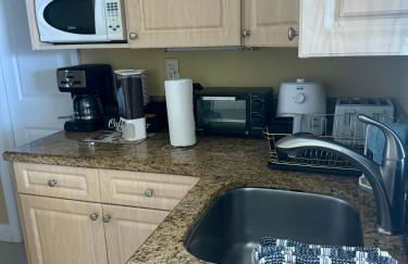 Castle beach studio,tennis court and swimming pool with beach access - Foto 9