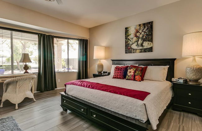 Spectacular Golf Course Home With Pool and Views! - Photo 10