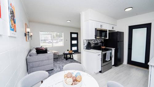 Close to the Action, Peaceful When You Return - Foto 4, Other