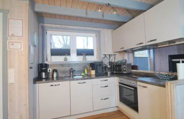 Ferienhaus Friese, direkt am See, mit hauseigenem Tretboot, hauseigener Sauna sowie Whirlpool, Kamin, eingezäuntes Grundstück, direkter nähe Kinderspieleparadies sowie Reit- und Ponyhof - Photo 4