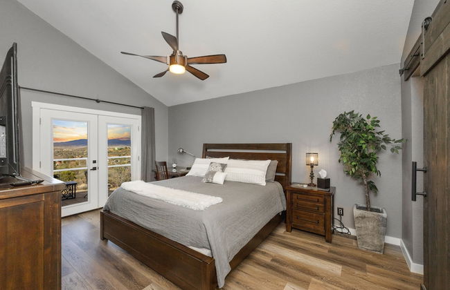 New Luxury Prescott Lynx B B 4k ft2 Sleeps 22 - Photo 13