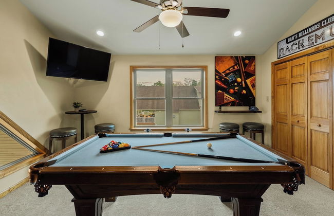 Pocono Paradise by Avantstay Lakeside Retreat, Hot Tub, Game Room, Near Beach - Foto 62