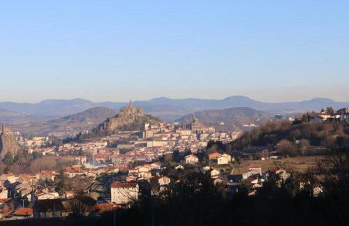 Gîte familial restauré avec jardin clos, équipements bébé, animaux acceptés, proche St-Julien-Chapteuil - FR-1-582-296 - Foto 5