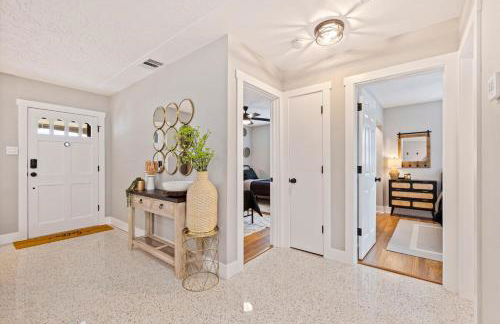 Luxury Rustic Retreat Entire Home in Pinellas Park - Foto 7