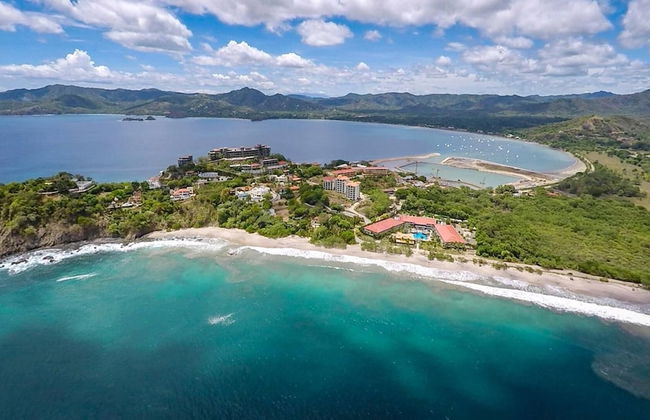 Elegant Oceanview Condo with Spacious Open-Concept Floor Plan and Inviting Beach Design - Foto 37