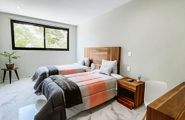 Level luxury condos - Photo 8