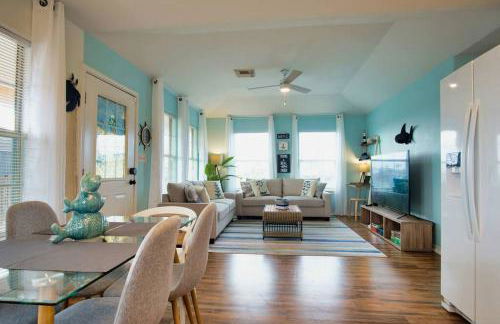 Seabreeze Sueños ※ Surfside Abode a Walk to Beach - Foto 15