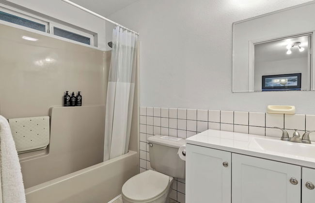 Incredible Water Views, Deck Relaxing Retreat Greenbank Getaway by Avantstay - Foto 26