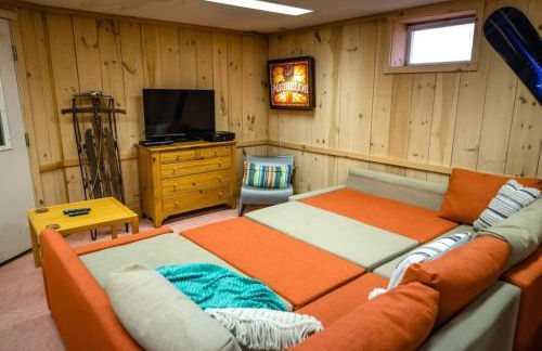 Wine Moose w Hot tub Fireplace Sauna 9min to Mt Snow - Foto 28