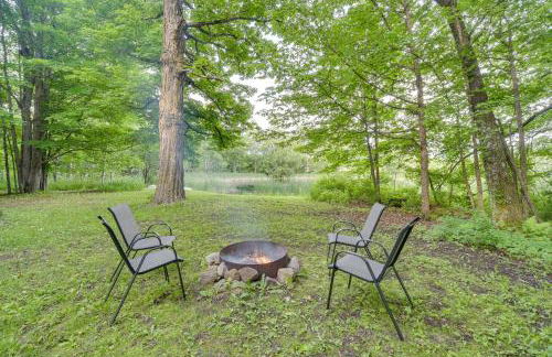 Authentic Log Cabin with Private Pond in Glidden - Foto 1