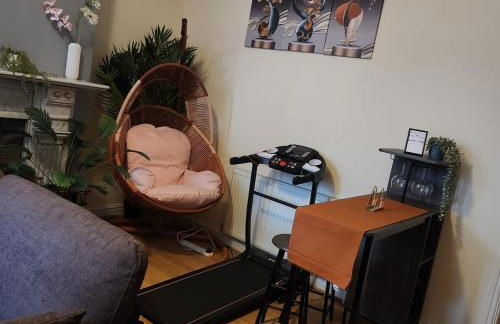 Glams Victoria apartment - Photo 17