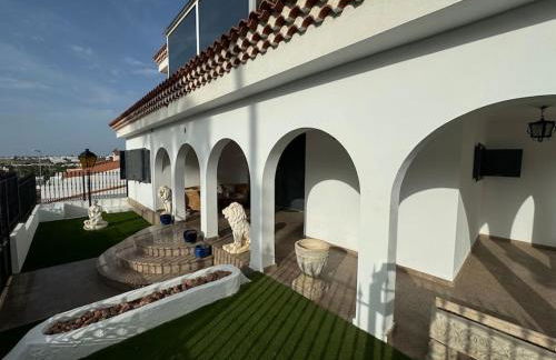 Large Villa in Maspalomas with Huge Private Pool, Jacuzzi & Gym - Foto 25
