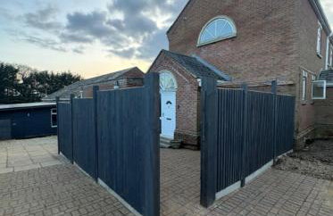 The Norwich Hideaway - Private Hot Tub - Photo 13