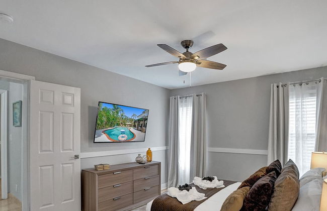 Modern Chic 7-BR with Pool & Gameroom - Foto 10