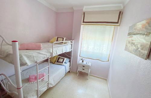 Apartamento de 3 habitaciones espacioso, muy tranquilo y cerca del mar - Foto 10