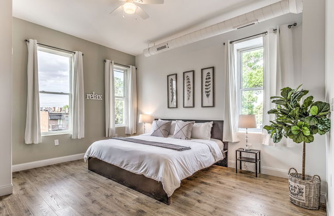 Delightfully Redesigned Home - JZ Vacation Rentals - Photo 8