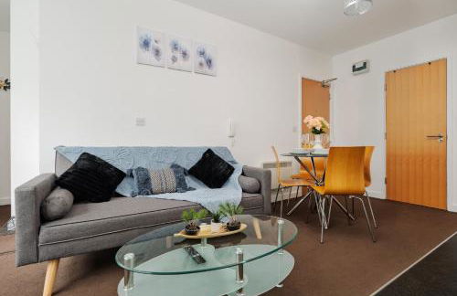 Trafford Stays - Work & Leisure - Foto 41