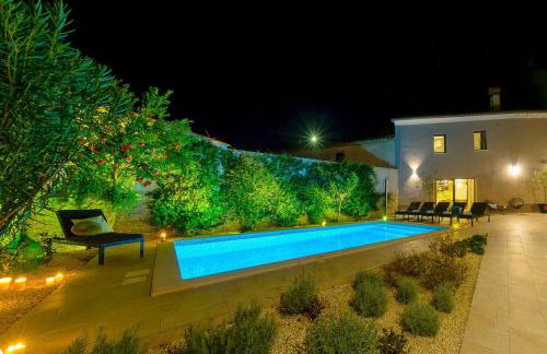 VILLA LATINI - Ideal for a family vacation. Heated pool. Local breakfast optional available - Foto 47
