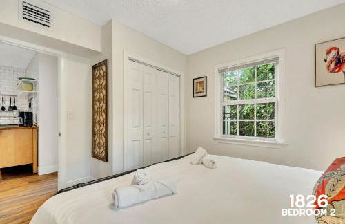 3 Home 12 bedroom compound with Pool and BBQ sleeps 24 - Foto 28