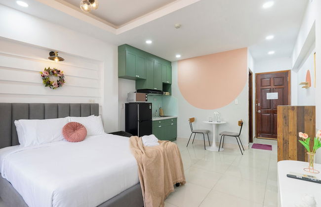 SAZI Church View Home - Free Nails/HairWash - Photo 21