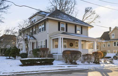 3BR/2.5 BA Townhouse |Downtown Salem w/Parking - Foto 14
