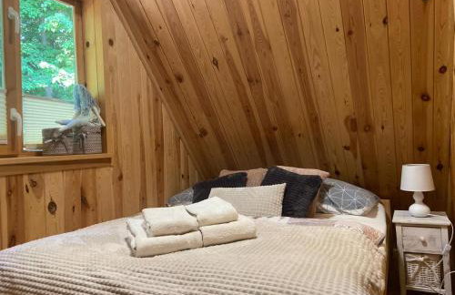 Uroczy drewniany domek w Charzykowach - Foto 14