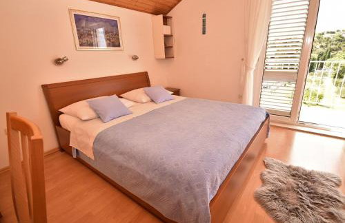 2 bedroom apartment with garden - Foto 12