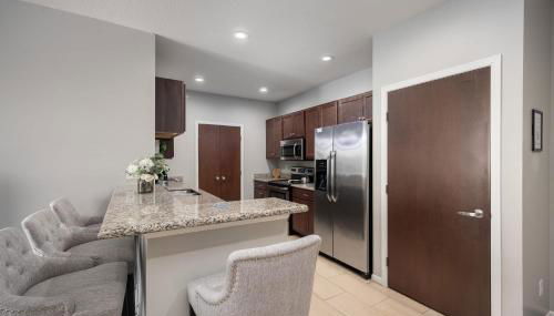 HUGE New Apartment, Free Parking, Near Mayo! - Foto 3