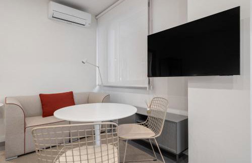 Confort y Ubicación en Madrid - Santero Suites - Photo 13