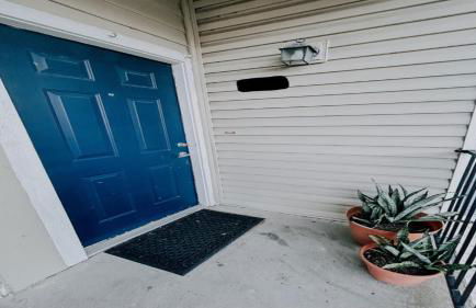 Charming Stay with Pool and Dedicated Workspace - Foto 15