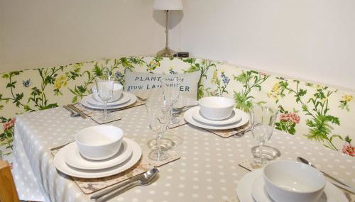 Rose Cottage - Photo 2