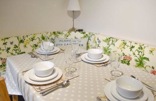 Rose Cottage - Photo 2