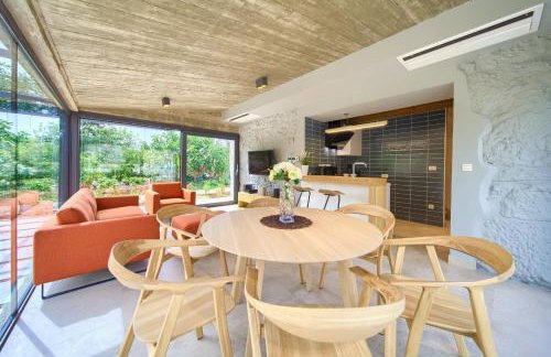 Luxury Jerini Estate - Photo 46