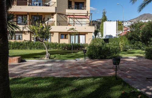 Apartamento en primera línea de playa con piscina - Photo 48