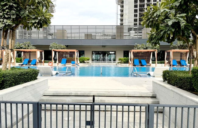 Luxury 2BR at Harbour Gate - Photo 24