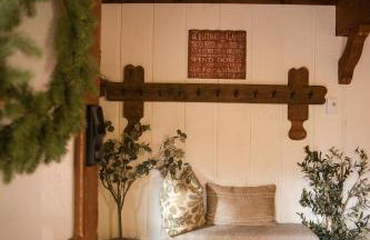 Cozy A-FrameKing BedSkiFire PitSchuss - Foto 6