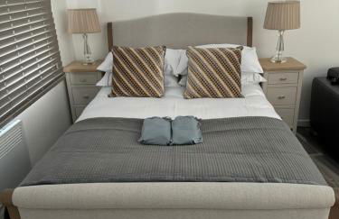 Modern Studio Flat in Bramhall - Photo 4