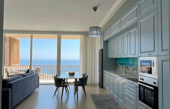 Sunny Coastal Getaway Green Coast - Photo 5