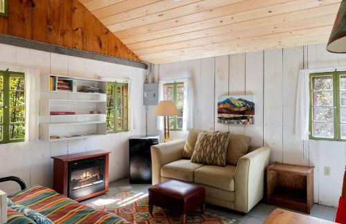 Romantic Cozy Cabin Perfect for Couples near Hanover, New Hampshire - Foto 6