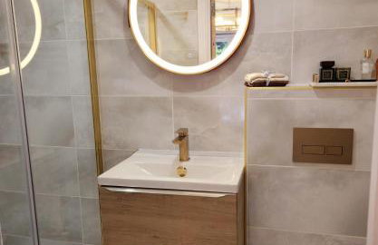 1-Bed Studio with Parking Ideal for Couples - Foto 33