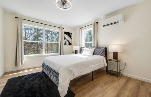 Spacious House in Prime Location - Photo 40