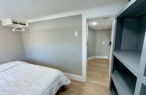 Tiny Private Room #5 in Shared 5BR House with Other Guests - Foto 12