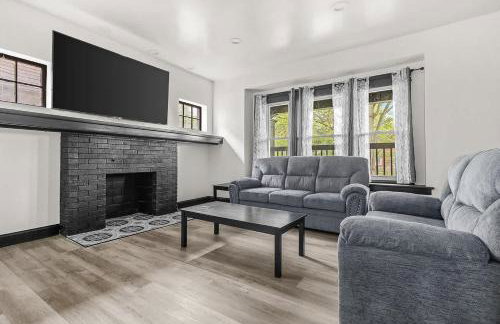 Charming 4BR Niagara Apartment Great Location - Foto 1