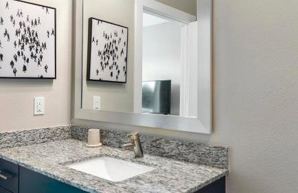 Landing Spectacular 2BD Pool Clubhouse - Foto 20