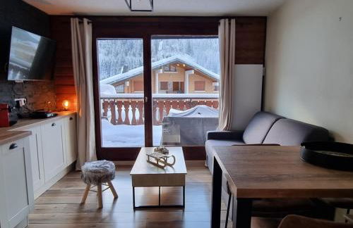 Moderne appartement avec grande terrasse exposée sud, parking, TV et internet - 4 personnes - FR-1-198-222 - Foto 1