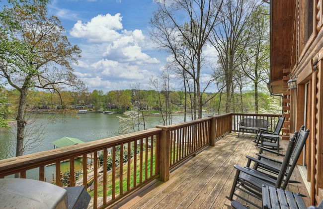 Lakeside Lodge by Avantstay Hot Tub Dock - Foto 43